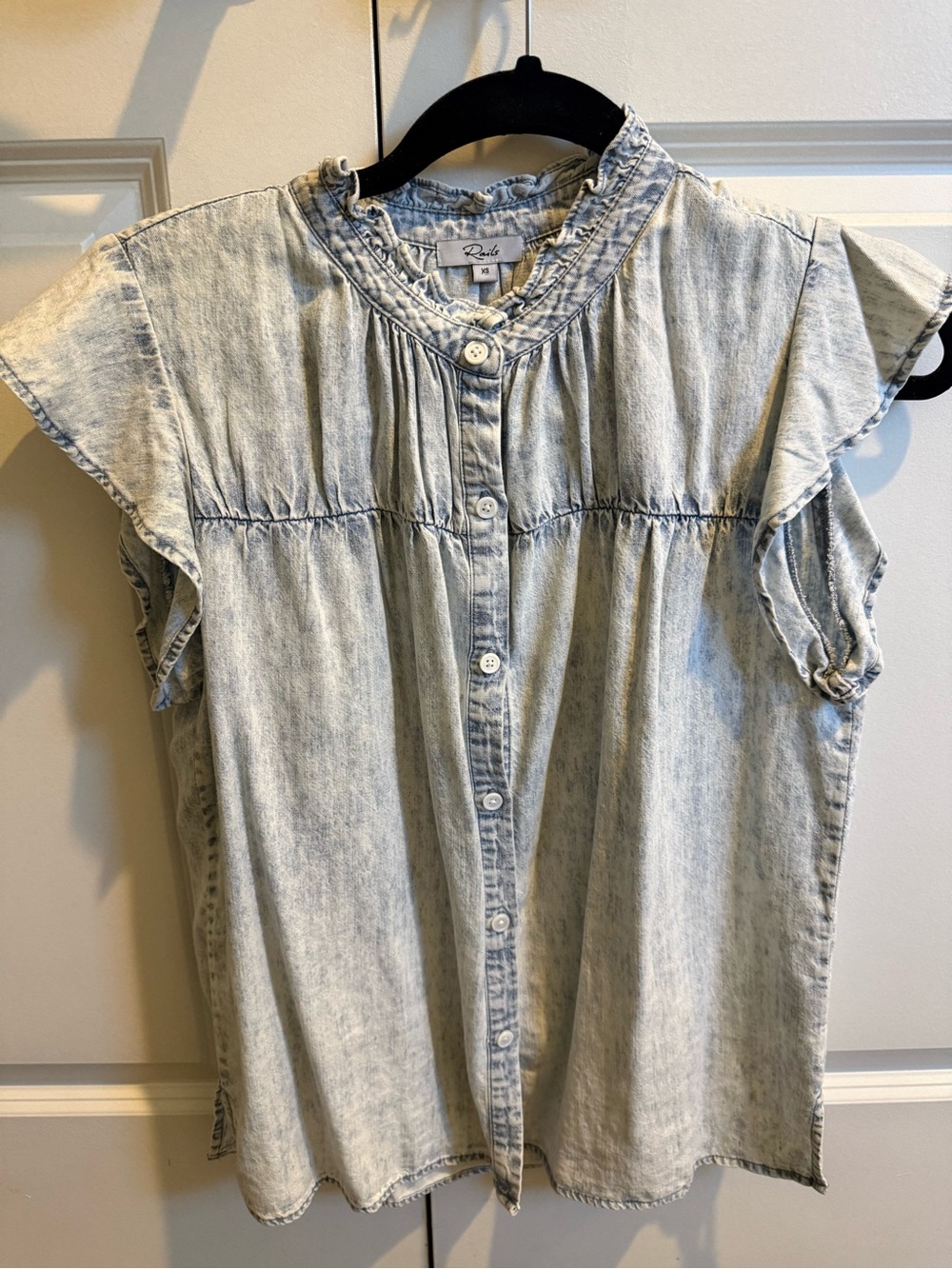 Rails Light Blue Washed Denim Button-Front Cap Sleeve Shirt